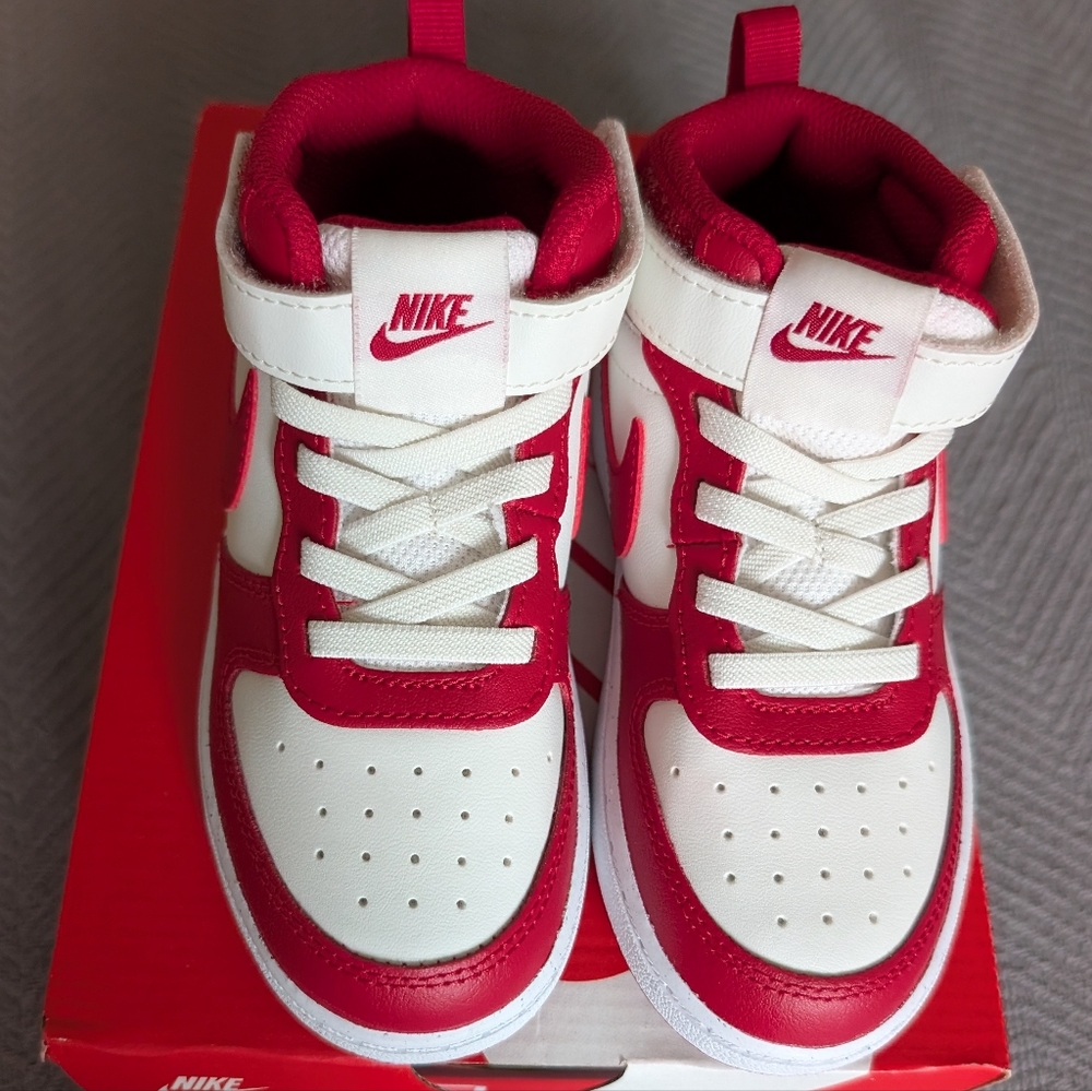 Nike Kids Sneakers in Red and White